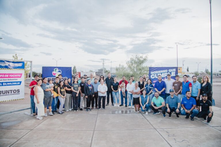 Presidente Municipal Jorge Aldana arranca construcción de la primera cancha de tochito reglamentaria en Camargo