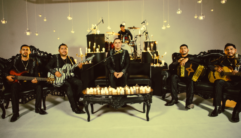 ENIGMA NORTEÑO ALCANZA EL #1 DEL CHART POPULAR DE MONITOR LATINO CON “EL VIAJE DE MI VIDA”