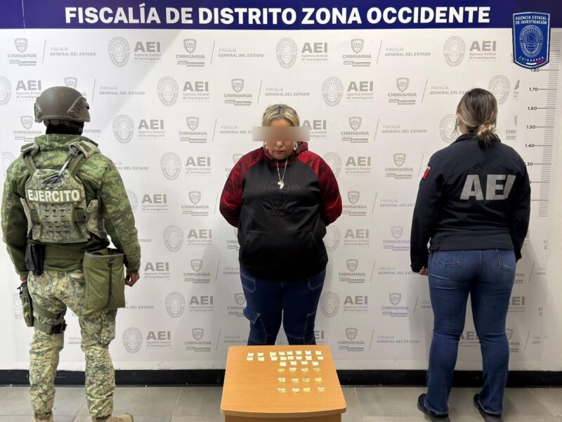 Tigresa cae en zarpazo policial: arroja cocaína en vano intento de escape en Chihuahua