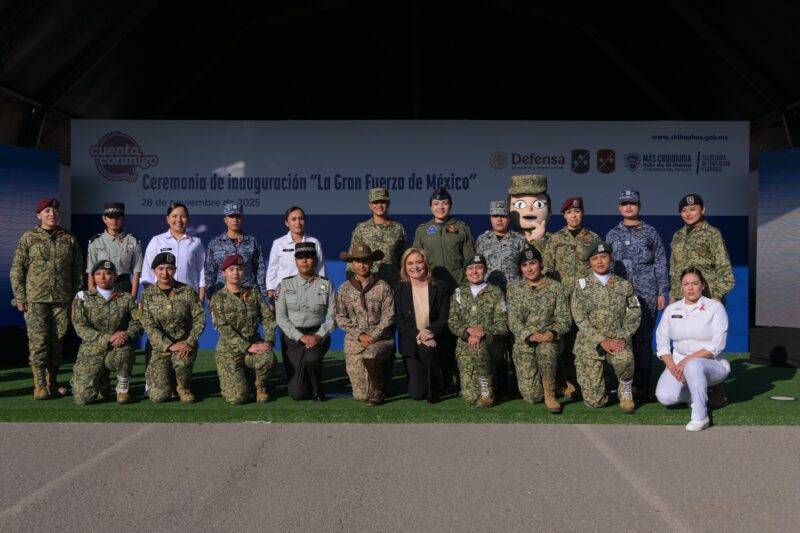 Maru Campos acude como invitada de honor a la inauguración de la exposición militar “La Gran Fuerza de México”
