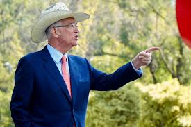 RICARDO SALINAS PLIEGO ENCENDIÓ LA POLÉMICA: “NO SOY CARLOS MANZO Y ESPERO NO TERMINAR COMO ÉL”