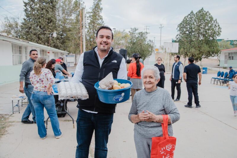 Impulso a la economía familiar: más de 150 familias atendidas en la Colonia Chavira gracias a “Mercadito en tu Colonia”