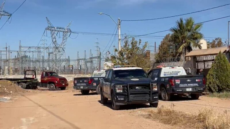 Queman motocicleta presuntamente usada para abandonar dos cabezas humanas cerca de la Puerta de Chihuahua