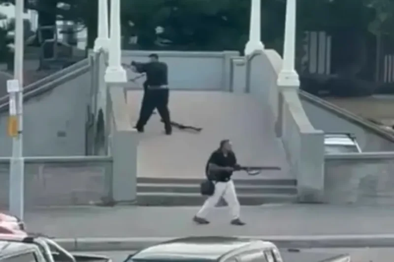 ¡Horror Antisemita en Australia 2025: Sube a 16 el Número de Muertos en Tiroteo contra Celebración de Janucá en Bondi Beach!