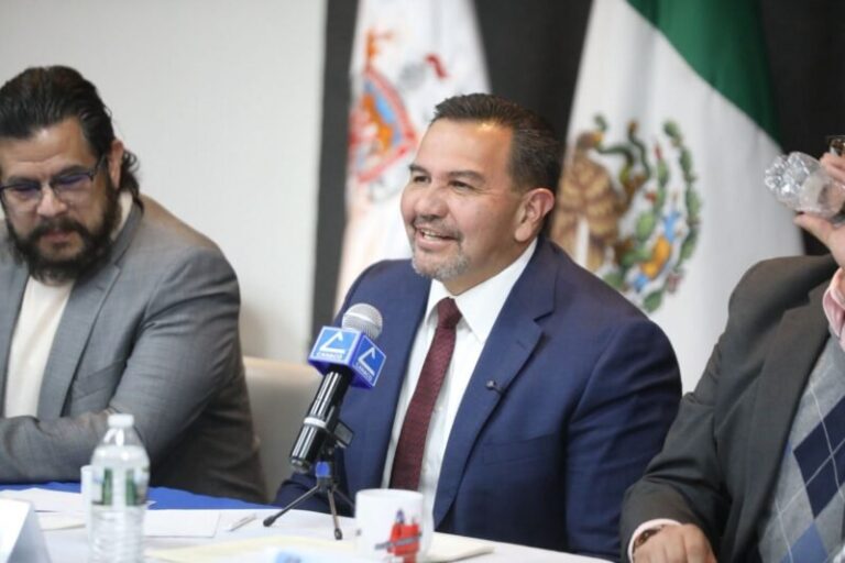 El presidente municipal reafirma respaldo al comercio juarense en sesión del Consejo Directivo de CANACO
