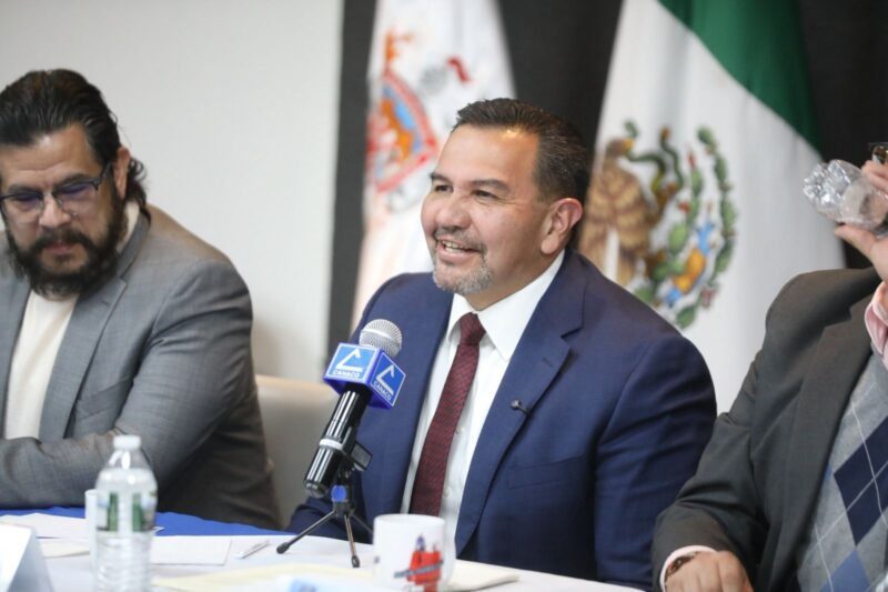 El presidente municipal reafirma respaldo al comercio juarense en sesión del Consejo Directivo de CANACO