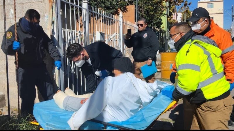 Vivía mujer entre basura acumulada en su vivienda