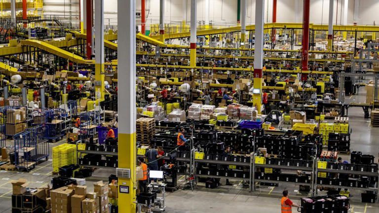 Amazon confirma el despido masivo de 16,000 trabajadores tras filtración accidental del «Proyecto Amanecer»