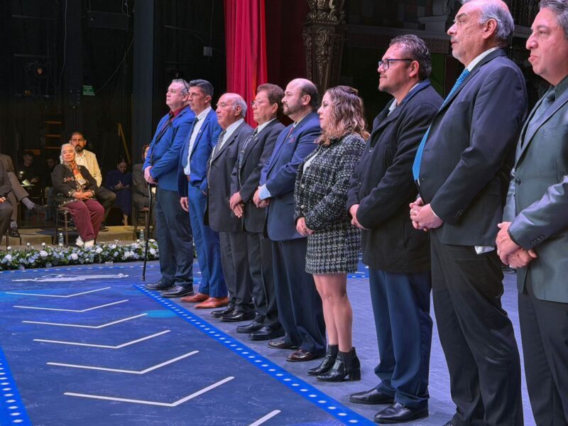 Alcalde toma protesta a la nueva mesa directiva de la Asociación de Cronistas Deportivos de la ‘Pancho Cano’