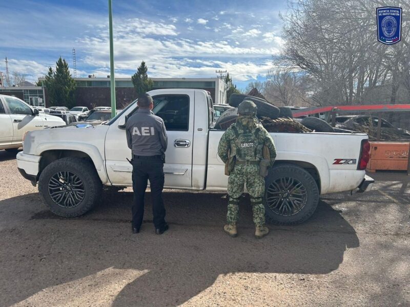 Asegura AEI una pick up robada y otra que fue utilizada en el robo