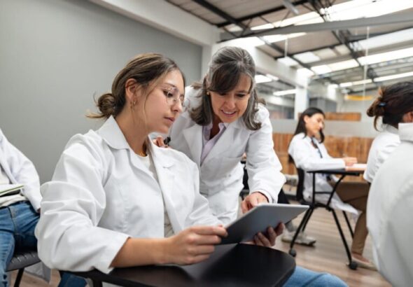 Lanzan convocatoria British Council de apoyo económico para posgrados en Reino Unido