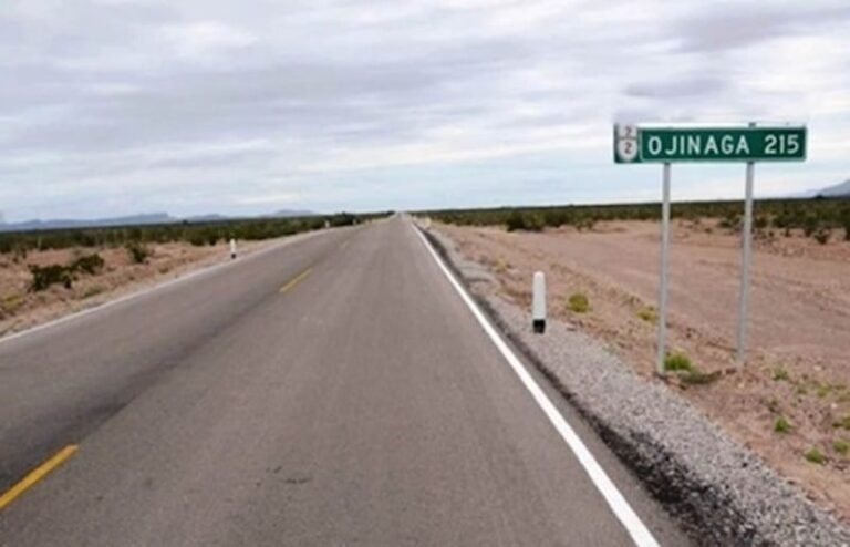 Investigan posible vínculo entre cuerpos localizados y narcomanta en Chihuahua–Ojinaga