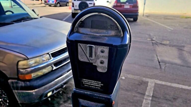 Permitirá Parral pagar multas de parquímetros en Recaudación de Rentas