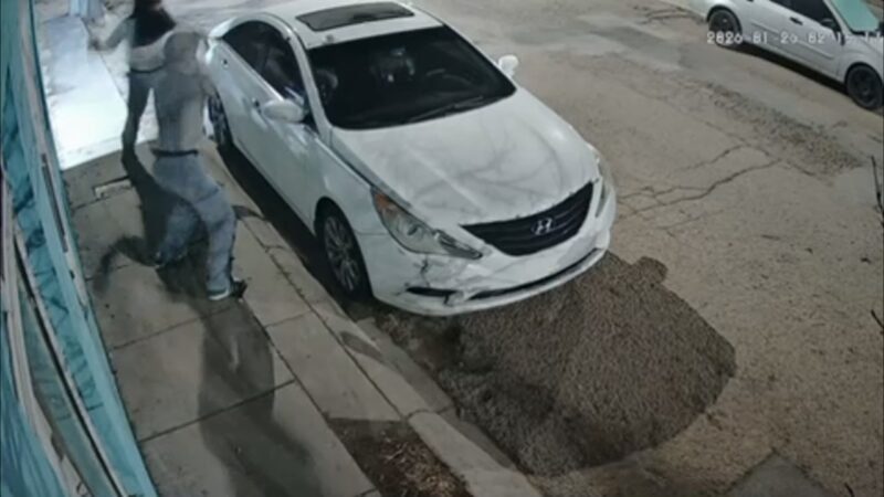 Video de daños a vehículo en avenida Arroyo San Jorge