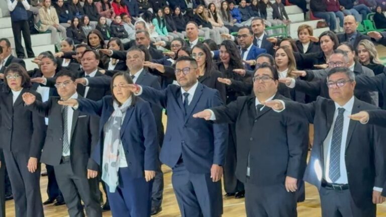 Toman protesta 67 directivos del nivel medio superior