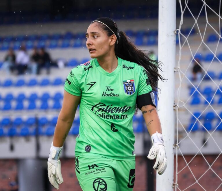 Claudia Lozoya abrió su torneo 19 en la Liga MX Femenil