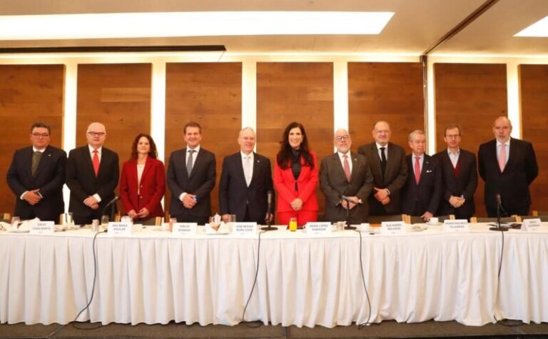 Convoca López Rabadán a  empresarios a participar en discusión de reforma electoral