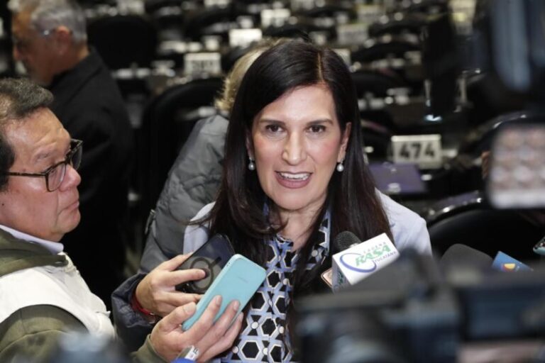 Si hay debate por reforma electoral, deben participar todos: Kenia López Rabadan
