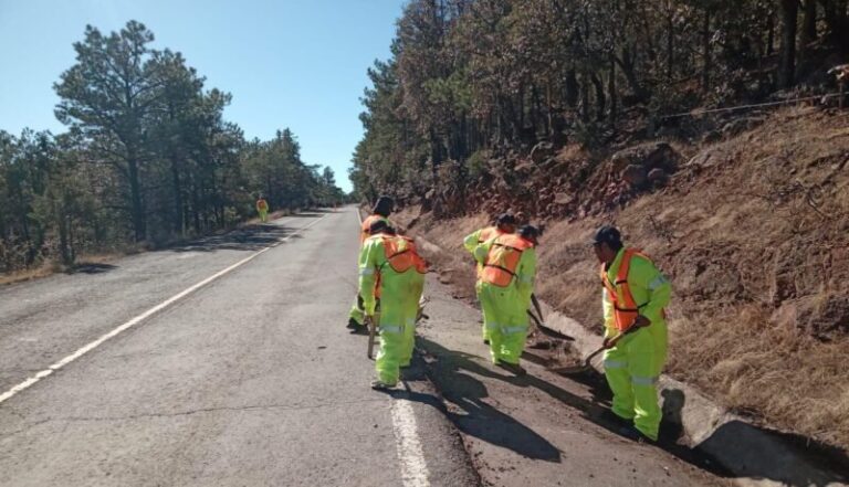 Inicia conservación rutinaria de carreteras en Chihuahua