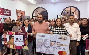 Beca Rita Cetina llega a San Ignacio: 107 estudiantes reciben su tarjeta
