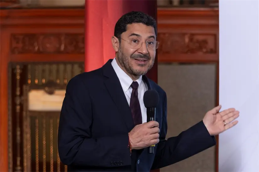 Martí Batres Guadarrama, director general del Instituto de Seguridad y Servicios Sociales de los Trabajadores del Estado (ISSSTE)