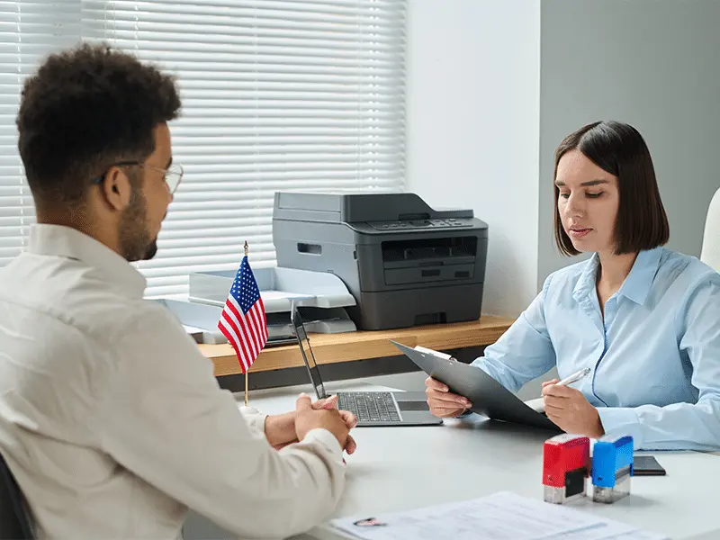 Estas son  las preguntas más comunes y aterradoras durante la entrevista de tu visa americana. Foto: Cortesía.