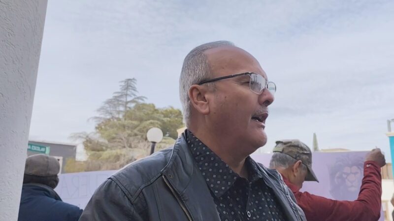 Vecinos de Los Leones cierran calles del Centro para exigir intervención de autoridades