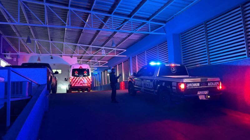 Hombre intoxicado amenaza con machete a policías y K9 en Rancho La Cuadrilla: cuatro impactos de bala y traslado hospitalario