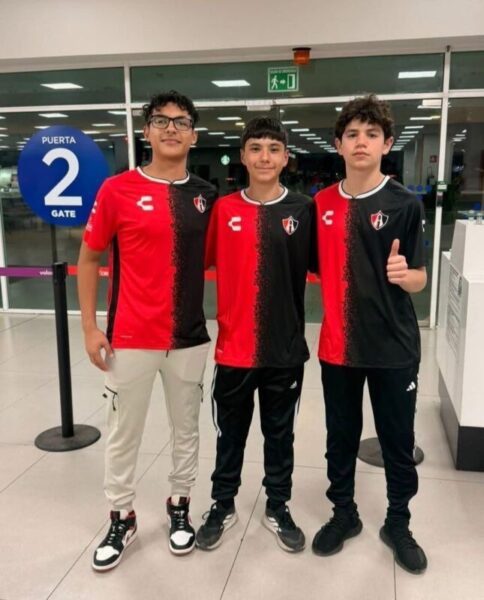 Tres futbolistas chihuahuenses en camino a luchar por su sueño