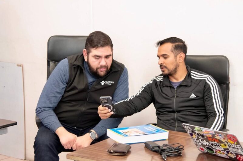 Rector de la UTCam fortalece la coordinación educativa en visita con docentes de la región