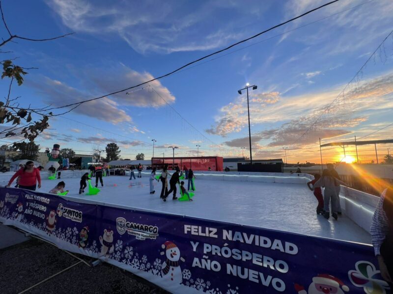 Último día de la pista de hielo en Camargo; niñas y niños entran gratis