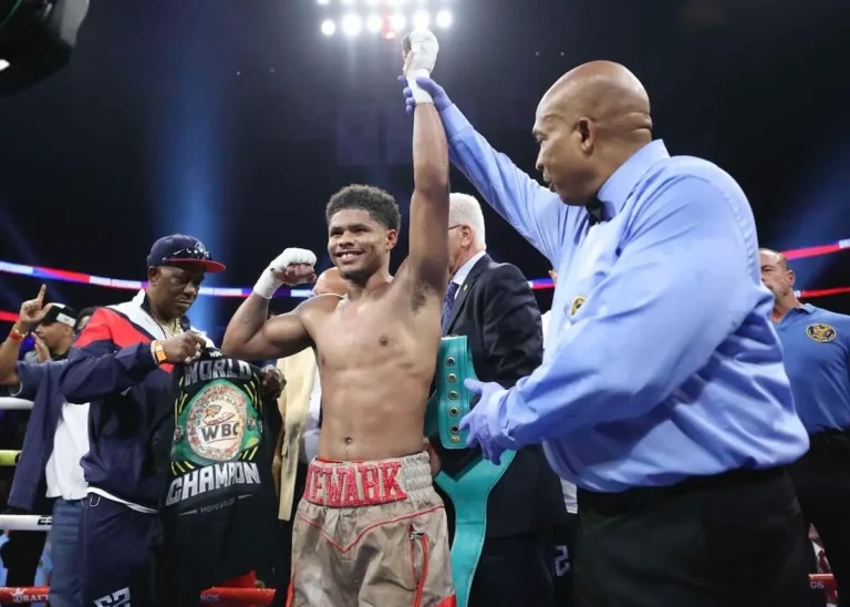 ¿Es Shakur Stevenson el nuevo Floyd Mayweather?