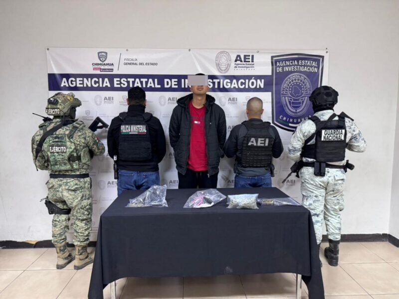 Detiene AEI a masculino durante cateo en la que encontraron droga y armas