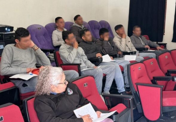 Imparten curso de primeros auxilios psicológicos a personas privadas de la libertad en el Cereso No. 1