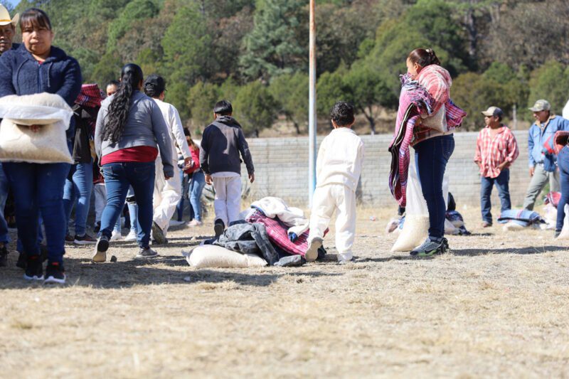 Entrega Estado 35 toneladas de alimentos durante 2026 en apoyo a comunidades vulnerables
