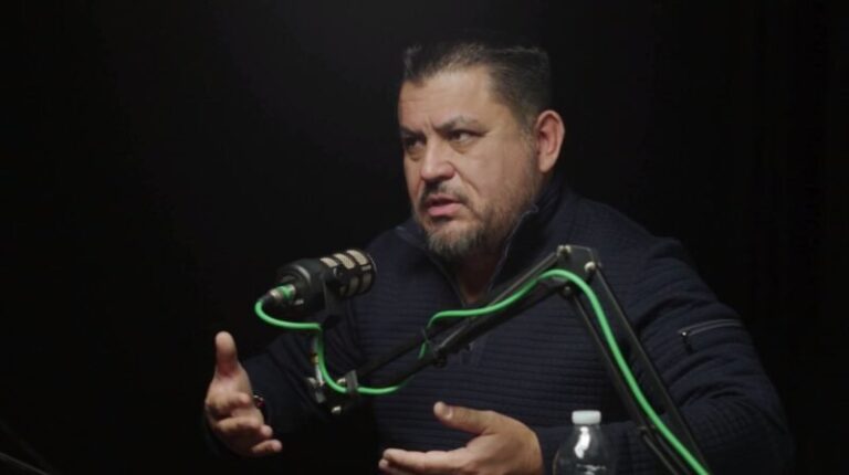 Habla Alex Domínguez sobre centralismo, seguridad, educación, empresariado y más, en Diálogos por Chihuahua