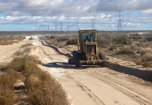 Inician construcción de presones y rehabilitación de caminos