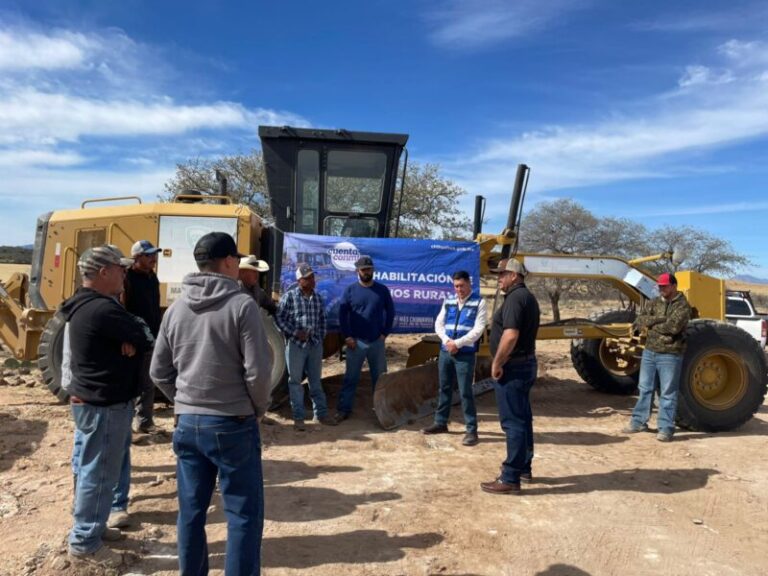 Construye SDR presones y rehabilita caminos rurales