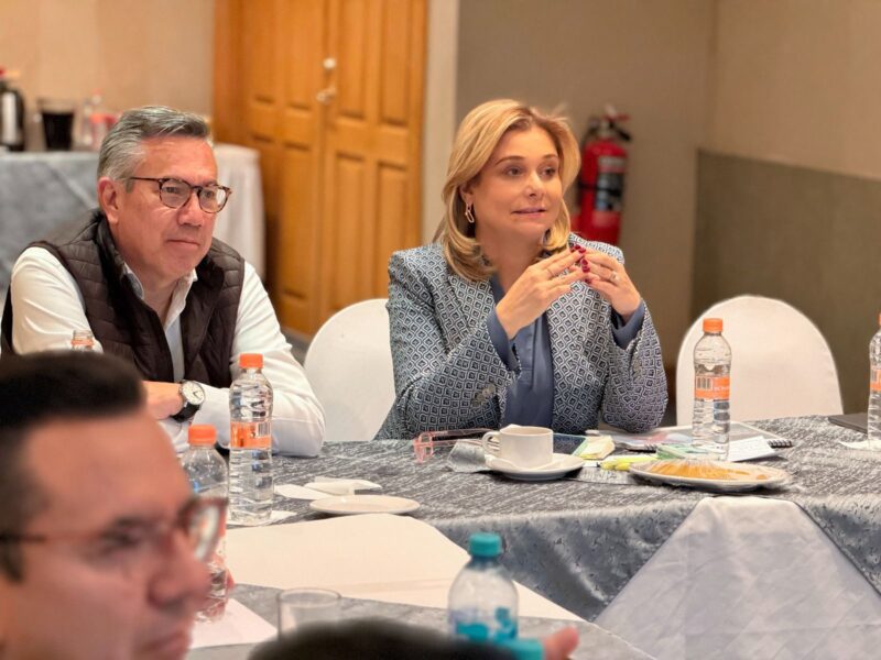 Maru Campos sostiene reunión de trabajo con su Gabinete en Ciudad Juárez