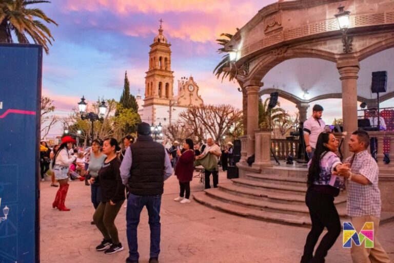 Vive “Domingo de Serenata” en Meoqui
