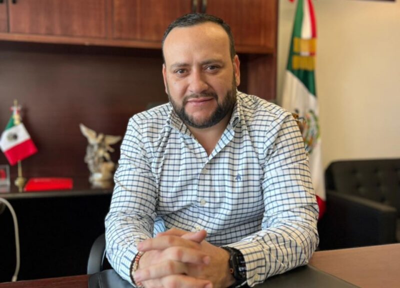 Atiende Arturo Medina a personas desplazadas de Guadalupe y Calvo