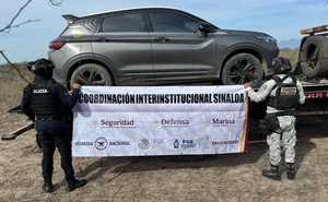 Golpe al crimen en Sinaloa: recuperan 106 vehículos y aseguran 146 explosivos