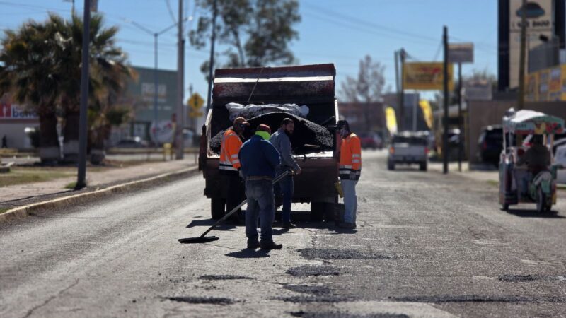 Cuadrillas de bacheo continuan trabajando en calles de Camargo, Municipio busca rehabilitación integral en tramos con mayor deterioro
