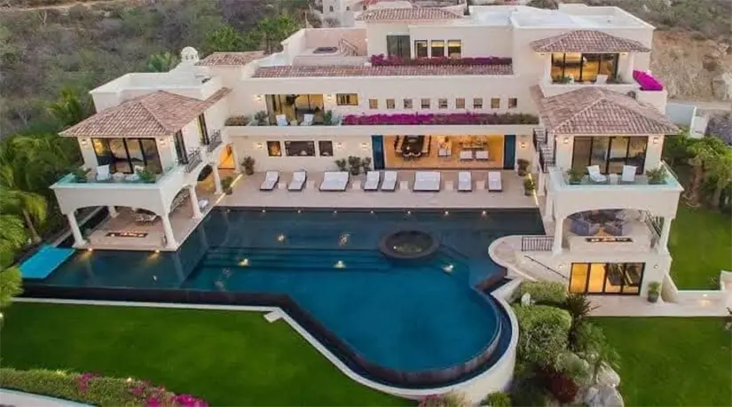 Britney Spears y su mansión de casi 190 millones de pesos en México. Foto: KBO Cartoons