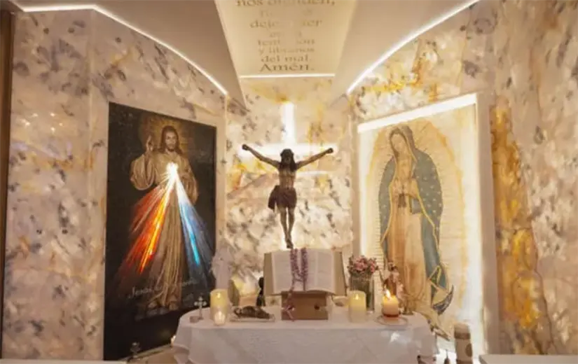 Capilla en la casa de Emmanuel. Foto: Divina Comida