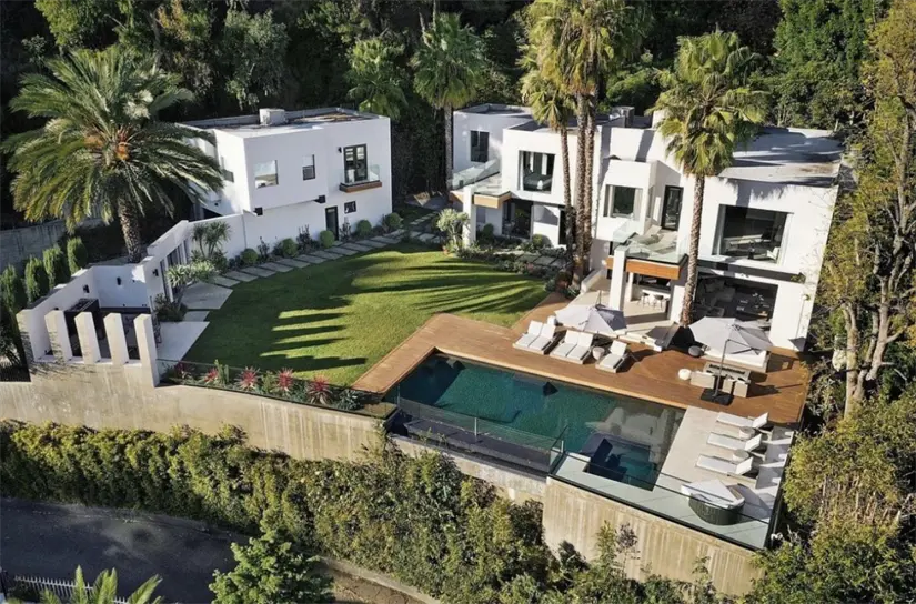 Así luce la propiedad de lujo de Bad Bunny en Hollywood Hills en Los Ángeles. Foto: Cortesía