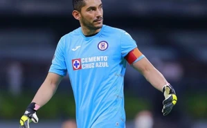 Los negocios del exportero José de Jesús Corona tras su retiro de las canchas