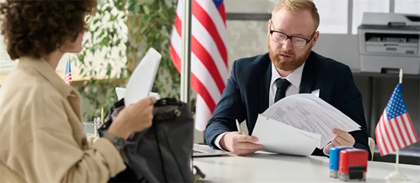 Estos son los documentos que se recomienda llevar para comprobar los lazos con tu país de origen. Foto: cortesía.