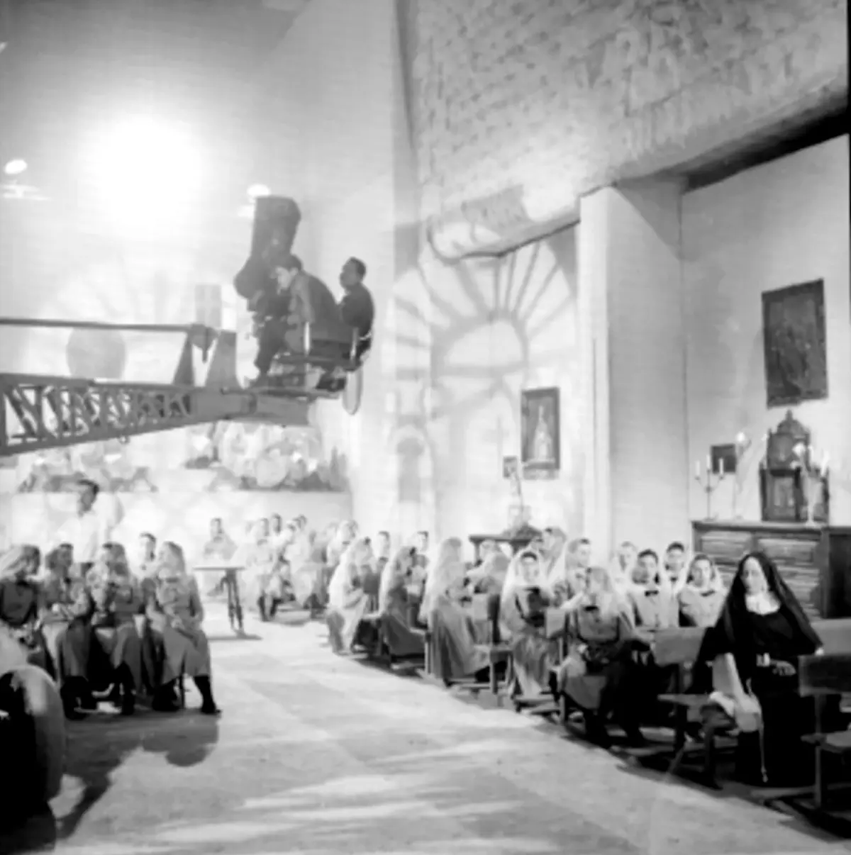 Interior de un ‘templo católico’, Estudios Tepeyac, 1950. Foto: cortesía.