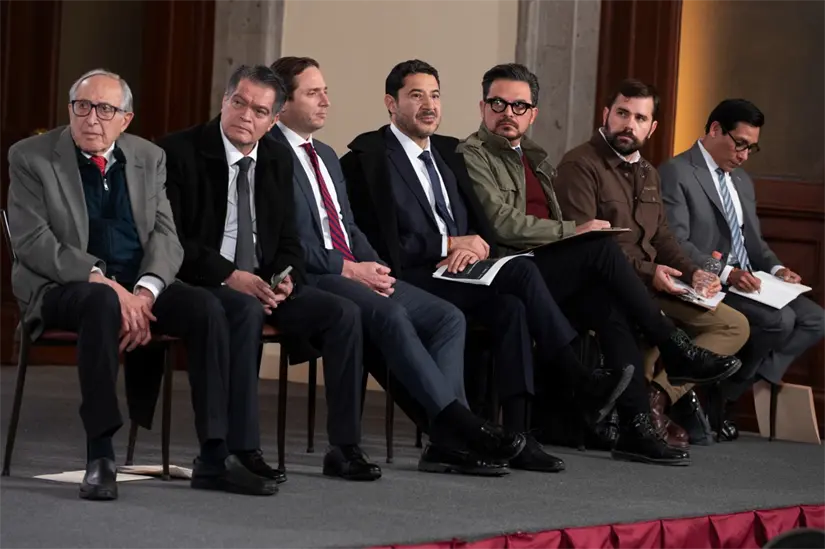 Funcionarios de gobierno presentes en La Mañanera de hoy miércoles